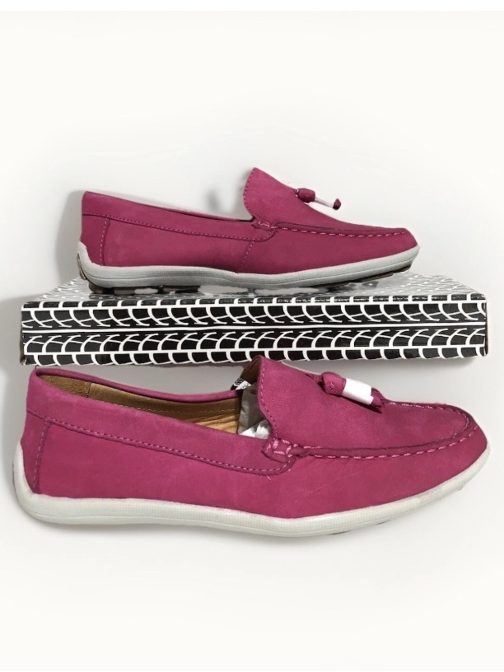 Driver Club USA Johnson Ave Pink Leather Loafers Size 3 Little Kids New